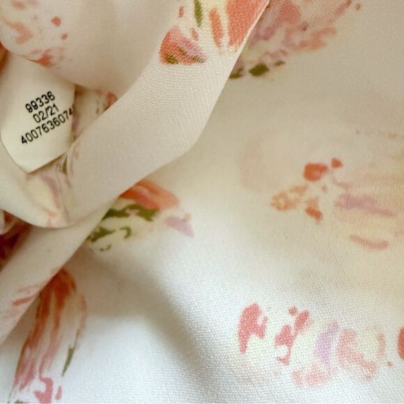 Lauren Conrad seashell chiffon blouse - Picture 5 of 7